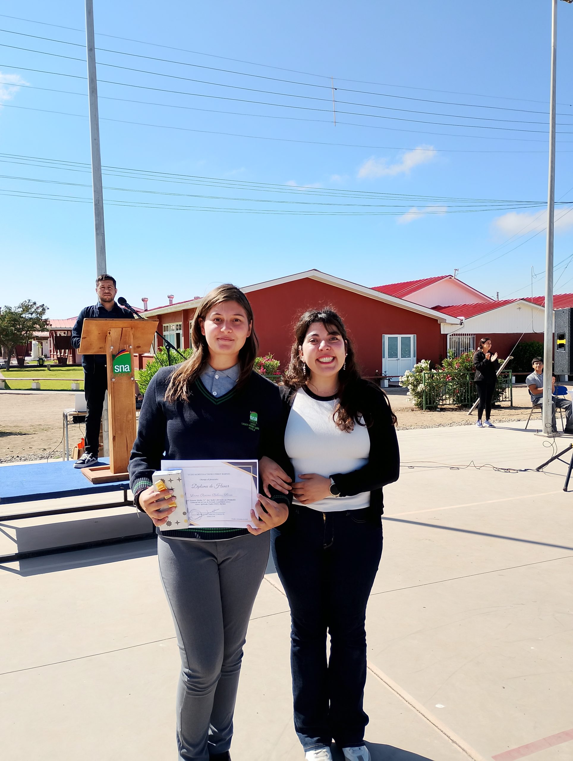 Con un Acto se realiza premiación de Alumnos destacados del año 2025