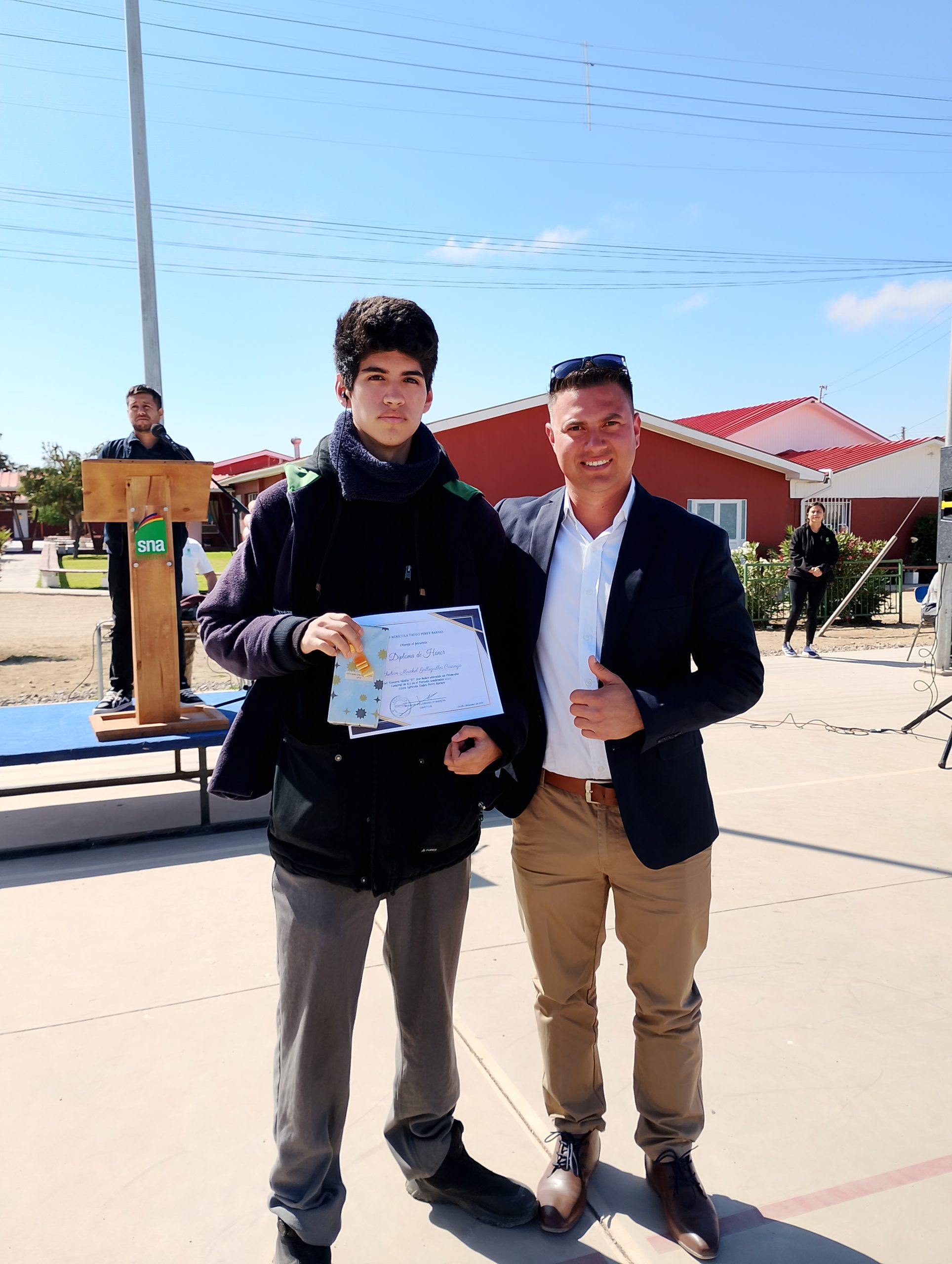 Con un Acto se realiza premiación de Alumnos destacados del año 2025